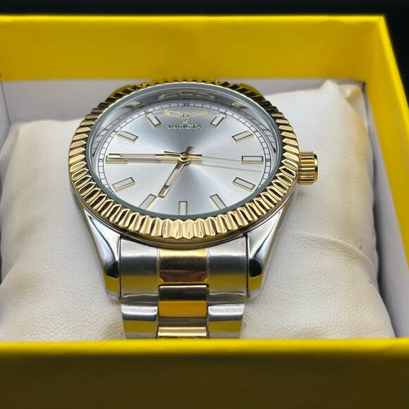 Invicta 69010 Mens Two-Tone Stainless Steel Watch Silver Dial NIBWT - Picture 4 of 17